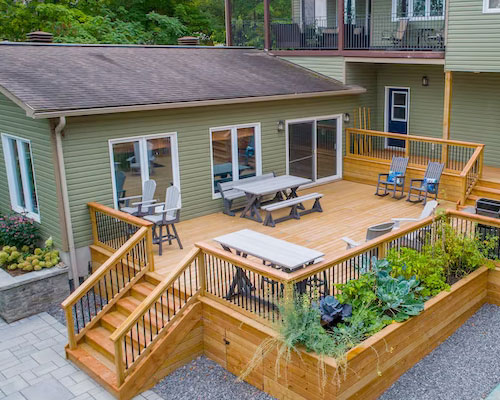 How Do You Choose the Perfect Deck Material for Your Home's Aesthetic?