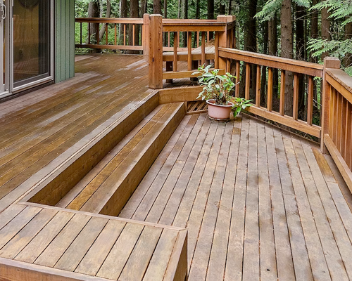 Autumn Approaching: Tips for Transitioning Your Deck into the New Season